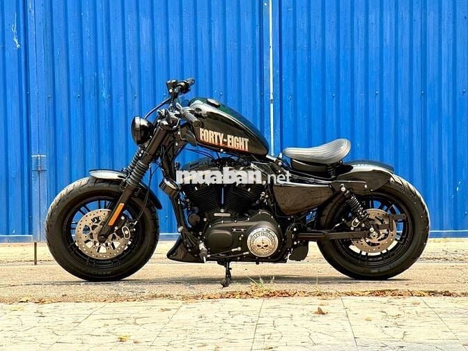 Harley Davdison 48 full bobber model 2019 odo 3k