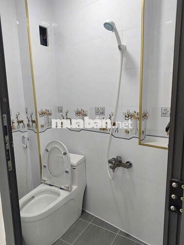 Nhà 4 Tầng Mai Hắc Đế Quận 8 4 Phòng Ngủ Ban Công Sân thượng Hẻm 3m