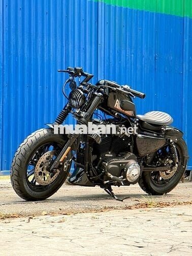 Harley Davdison 48 full bobber model 2019 odo 3k