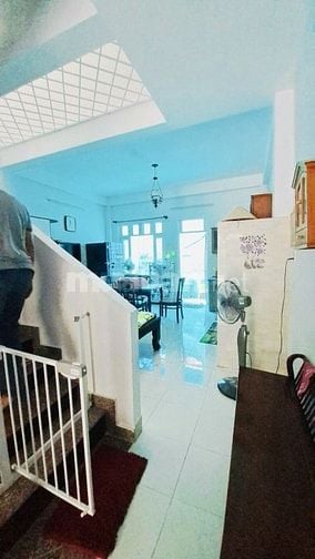 HẺM XE HƠI THÔNG - ĐƯỜNG CỘNG HOÀ - DT 5m x 14m - 4 TẦNG