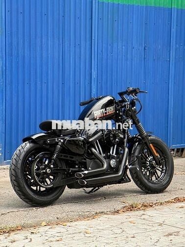 Harley Davdison 48 full bobber model 2019 odo 3k