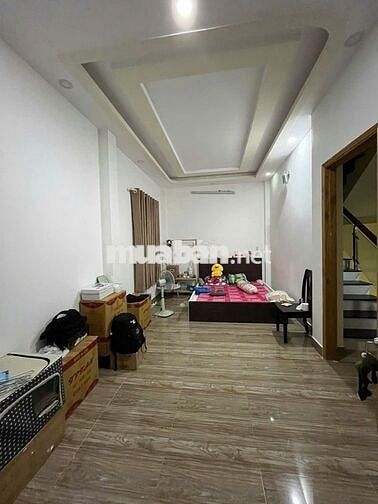 Cho thuê nhà 3 lầu Huỳnh Tấn Phát, Nhà Bè, Dt 6,5 x13m. Giá 14 triệu.