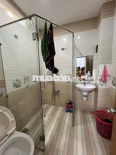 Cho thuê nhà 3 lầu Huỳnh Tấn Phát, Nhà Bè, Dt 6,5 x13m. Giá 14 triệu.