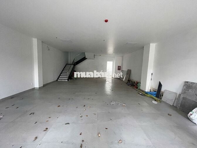 MẶT TIỀN SIÊU ĐẸP CHO CÁC SHOWROOM, NGÂN HÀNG, SPA ...