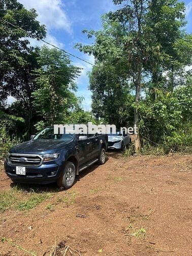 bán nhanh lô đất 7000m2 giá 3ty xe hơi vào tới đất view suối