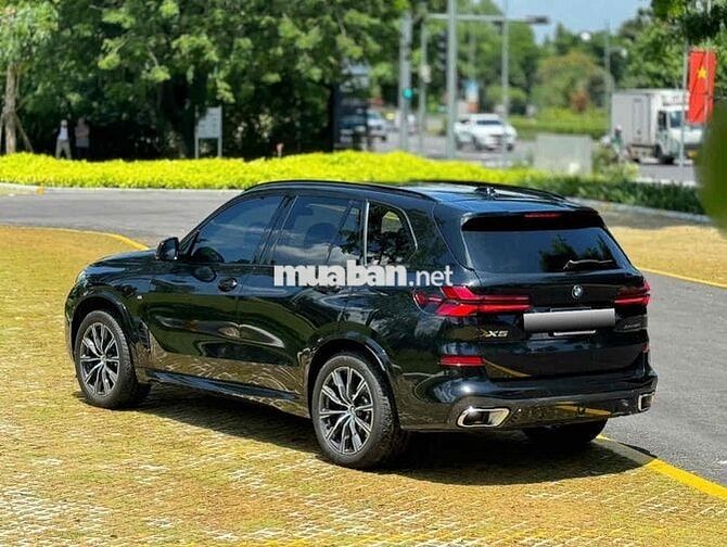 BMW X5 2023 xDrive40i M Sport siêu lướt
