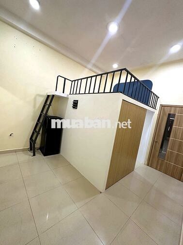Căn hộ 1 PN riêng và 1 gác cao 1,6M full NT. rộng, tách bếp