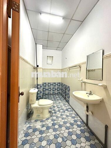 Cho thuê nhà trục chính hẻm hồ tùng mậu gần công an thành phố 17 triệu