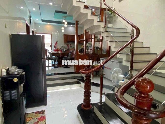 NHÀ LẦU ĐẸP - NGON KHU VƯỢT LŨ PHƯỜNG 8 CŨ, NAY LÀ PHƯỜNG TÂN HẠNH, TP