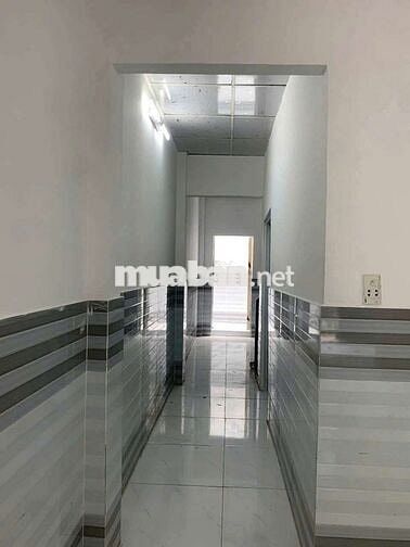 Nhà bán 4x14 m hẻm thông giá 1 ty690 tr còn bớt