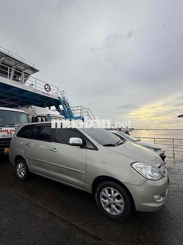Toyota Innova 2006 G - 300000 km