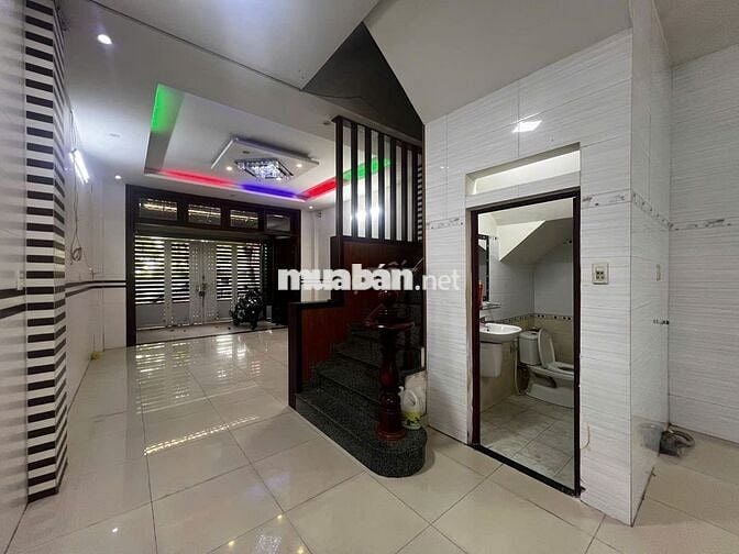 CẦN CHO THUÊ NHÀ DC: 24 ĐƯỜNG SỐ 17 A.P.BÌNH HƯNG HÒA ,DT 5X22 4 LẦU