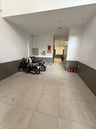 LÔ GÓC, Ô TÔ 7 CHỖ ĐỖ CỬA, TIỆN LÀM VĂN PHÒNG CỰC ĐẸP