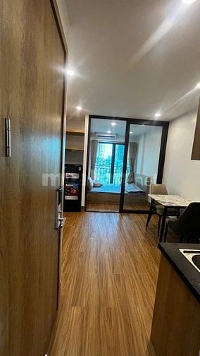 LÔ GÓC, Ô TÔ 7 CHỖ ĐỖ CỬA, TIỆN LÀM VĂN PHÒNG CỰC ĐẸP