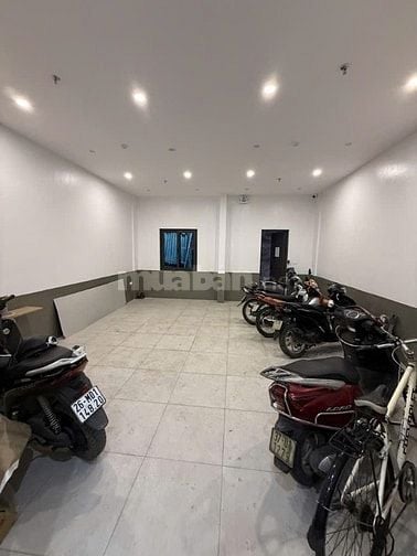 LÔ GÓC, Ô TÔ 7 CHỖ ĐỖ CỬA, TIỆN LÀM VĂN PHÒNG CỰC ĐẸP