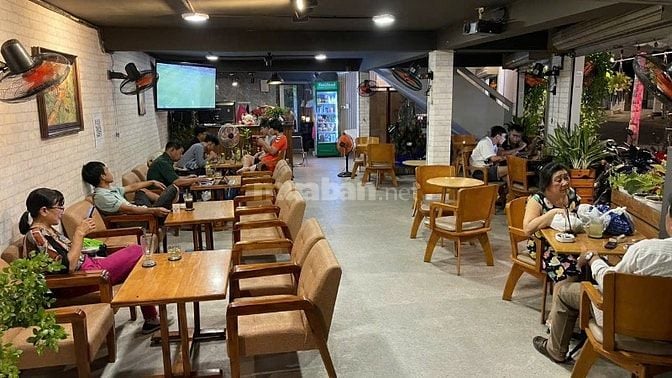 Sang quán cà phê góc 2MT đắc địa ngay ngã tư Phường 11, Quận 6