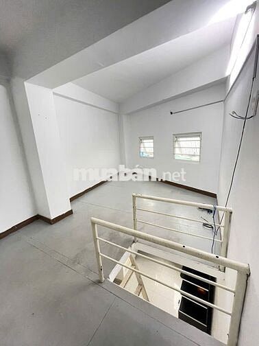 CĂN HỘ DUPLEX CỬA SỔ TRỜI GẦN ĐH VĂN LANG-FULL NT - HẦM XE - THANG MÁY