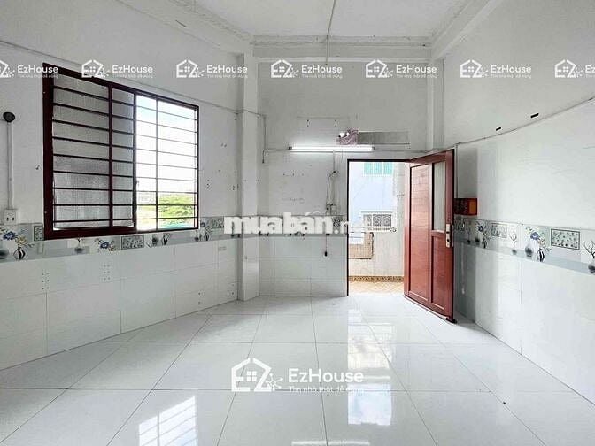 căn hộ Ban Công Gác Cao Rộng  Giá Rẻ Ngay Bà Hom - An Dương Vương