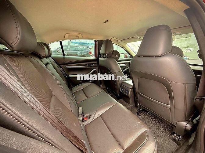 Mazda 3 2023 1.5L Luxury - 10K Chính chủ