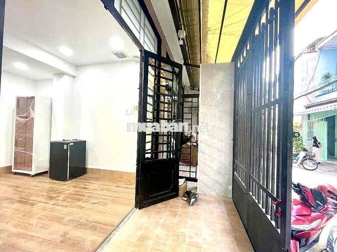 Phòng Trệt đầy đủ nội thất có máy giặt riêng, ngay Lạc Long Quân, 3/2