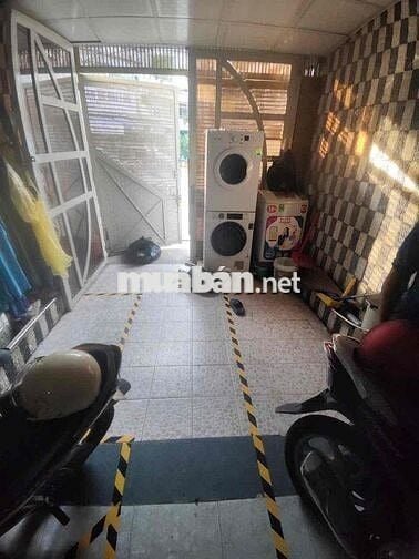 CHO THUÊ PHÒNG CÓ BAN CÔNG ĐẦY ĐỦ TIỆN NGHI GẦN SÂN VẬN ĐỘNG PHÚ THỌ