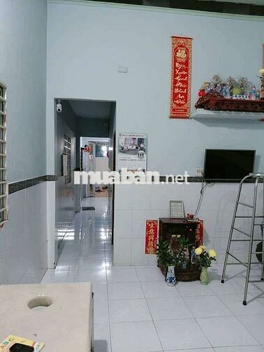 Chủ về quê cần bán Gấp nhà đt 81 M, sổ hồng Riêng,hẻm xe hơi TP dĩ An