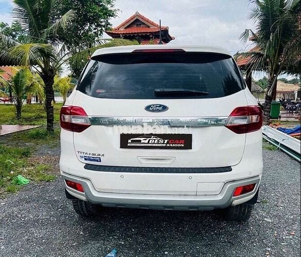 Ford Everest Titanium 1 Cầu 2021 - 25000 km