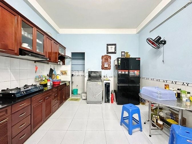 Nhà 3 tầng 3PN, hẻm 6m xe hơi, 52m2 (4x13m) Phạm Văn Đồng Bình Thạnh