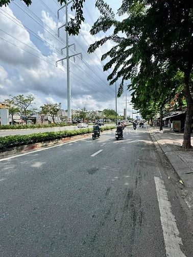 Nhà 3 tầng 3PN, hẻm 6m xe hơi, 52m2 (4x13m) Phạm Văn Đồng Bình Thạnh