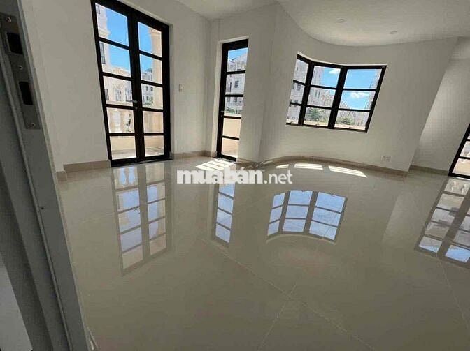 CHO THUÊ NHÀ GÓC 3 MẶT TIỀN 30 ĐƯỜNG SỐ 3 CITY LAND P5 QUẬN GÒ VẤP