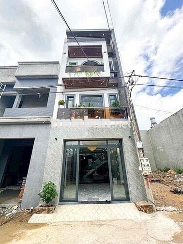 BÁN NHÀ 2 LẦU 1 TRỆT - SỔ HOÀN CÔNG