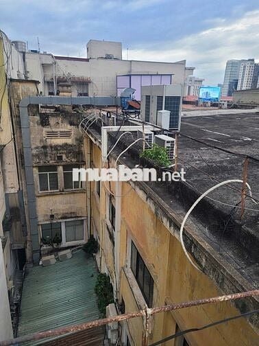 Spotlight mới cho mô hình ROOFTOP Q1. MT Đồng Khởi Q1 giá chỉ 1xx bé !