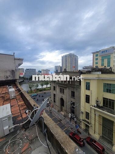 Spotlight mới cho mô hình ROOFTOP Q1. MT Đồng Khởi Q1 giá chỉ 1xx bé !