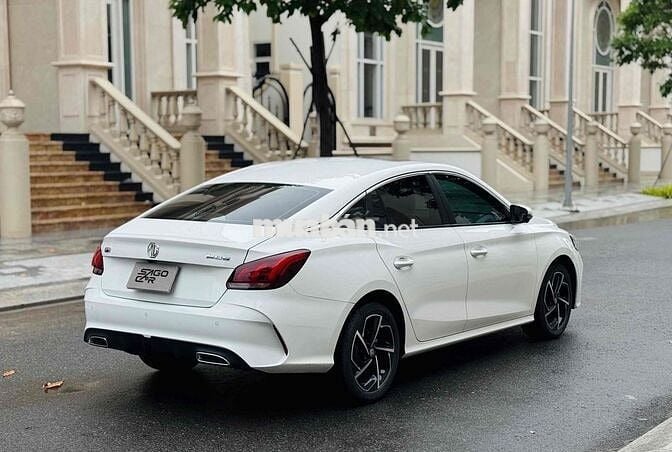 MG5 luxury 2024 - 18000 km