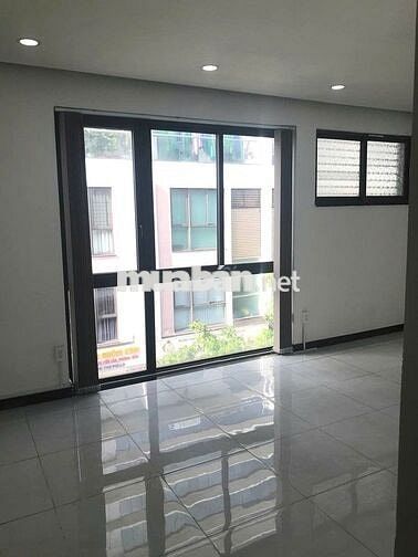 Cần cho thuê nhà Mặt Tiền Đường Số 6 trong khu CC Hà Đô P.12 Q.10