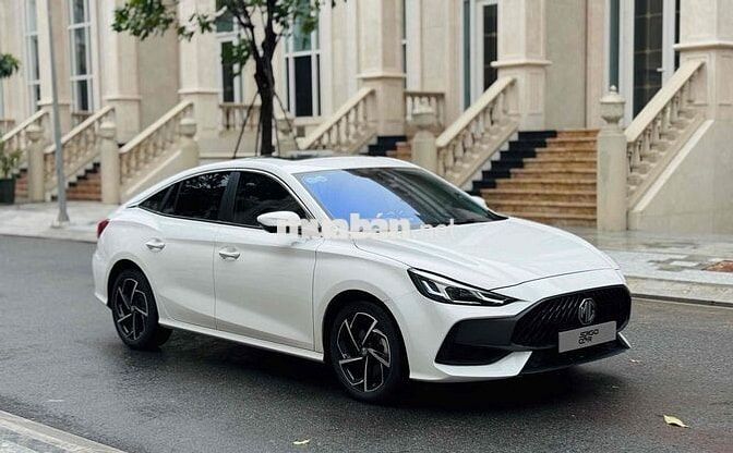 MG5 luxury 2024 - 18000 km