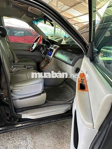 Kia Carnival 2009 GS 2.5 AT - 82000 km