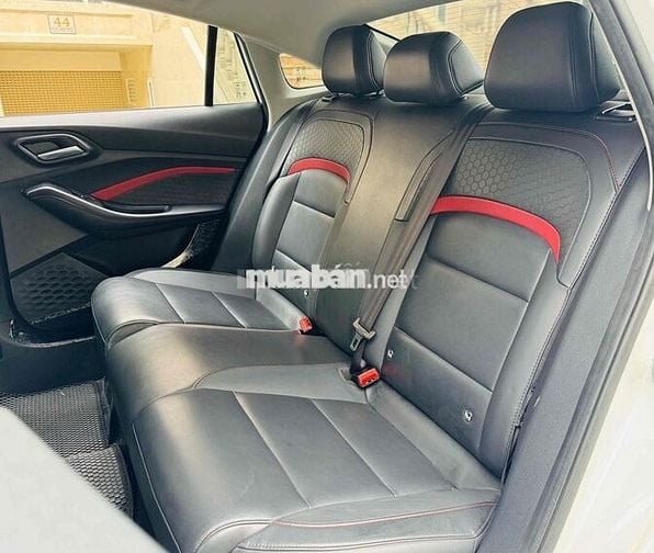 MG5 luxury 2024 - 18000 km