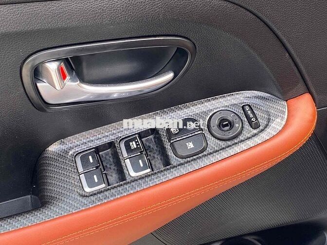 KIA RONDO DẦU model 16 Xe Gia Đình 7C