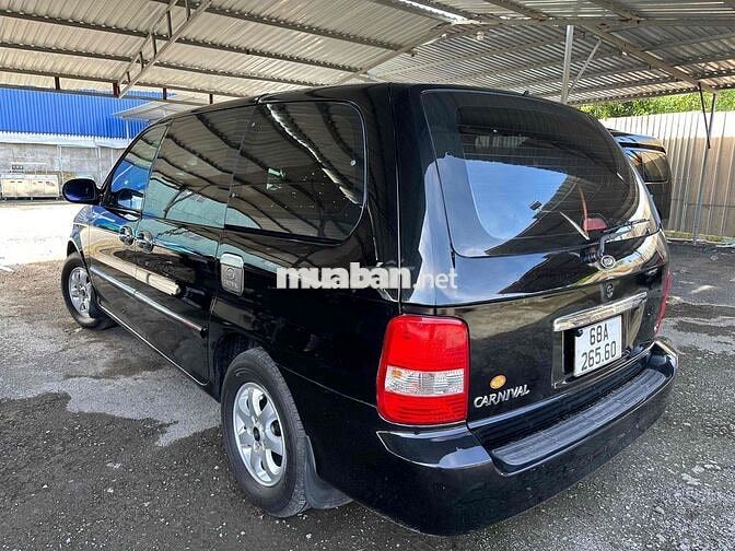 Kia Carnival 2009 GS 2.5 AT - 82000 km