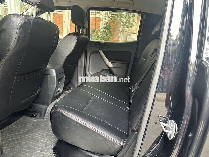 Ford Ranger 2021 XLS 2.2L 4x2 MT đen đẹp