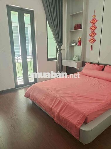Bán nhà Xuân Thuỷ :Giá :10,5 tỷ