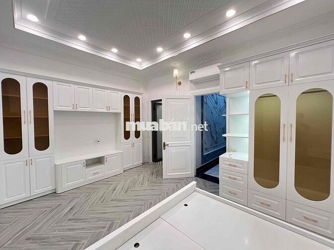 CHO THUÊ PHÒNG ĐẸP 4,8tr GẦN PHÚ MỸ HƯNG RMIT
