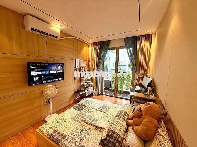 MẶT TIỀN KD 8m NGAY CHỢ CÔ GIANG 5 TẦNG BTCT VIEW LM81 FULL NỘI THẤT