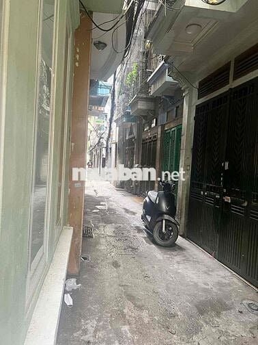 Bán nhà Xuân Thuỷ :Giá :10,5 tỷ