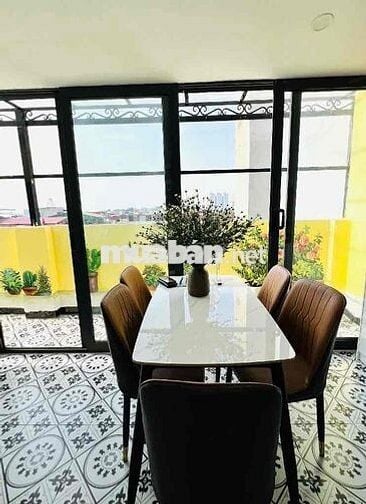 Ccmn Bằng Liệt 70m 6t mt4,2m thang máy 14P Khép kín,7 chỗ đỗ cửa