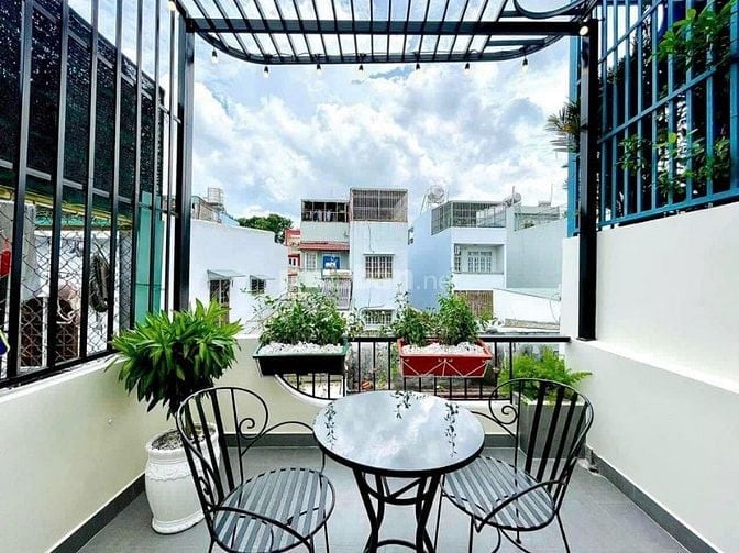 Cần vốn đầu tư bán gấp nhà Thích Quảng Đức, Phú Nhuận 60m2, giá 950tr