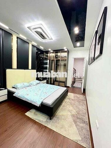 Võ Chí Công - Cầu Giấy, Dt 35m, 5 tầng, mt 4m. Nhỉnh 8 tỷ.