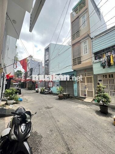 chính chủ bán nhà 5 tầng Mặt tiền đường số sát đường Vĩnh Hội Quận 4