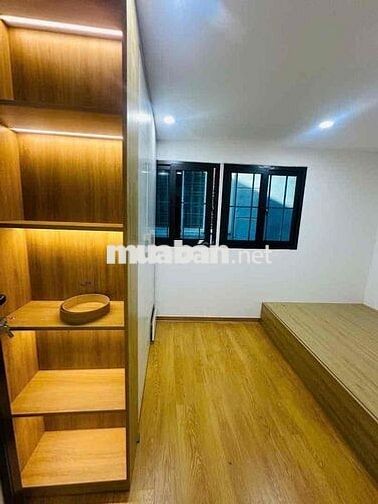 CẦN BÁN - CĂN HỘ TẬP THỂ - TRẦN QUỐC HOÀN - 3PN - 80m2 - GIÁ CHỈ 3,x t